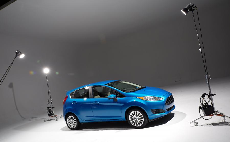  Ford Fiesta 5-Door 2014 года  (US) (фото 43 из 122)